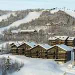 Perfectly Located-close To Slopes And Hiking Trails Lejlighed