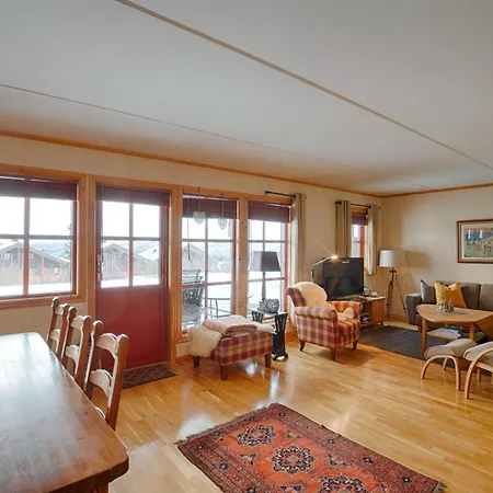 Perfectly Located-close To Slopes And Hiking Trails Beitostolen
