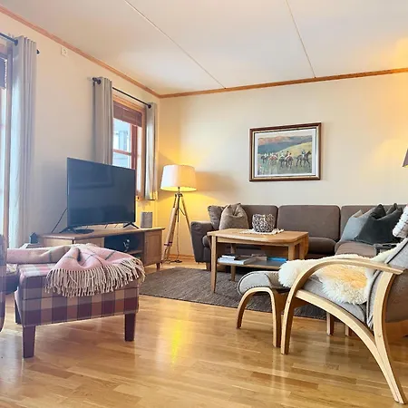 3-roms I Sentrum Med Innout Appartement *