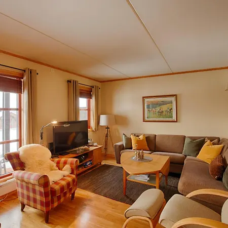 Perfectly Located-close To Slopes And Hiking Trails
