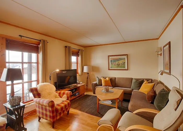 Perfectly Located-close To Slopes And Hiking Trails