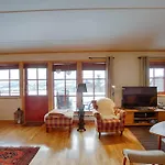 Perfectly Located-close To Slopes And Hiking Trails Apartment *